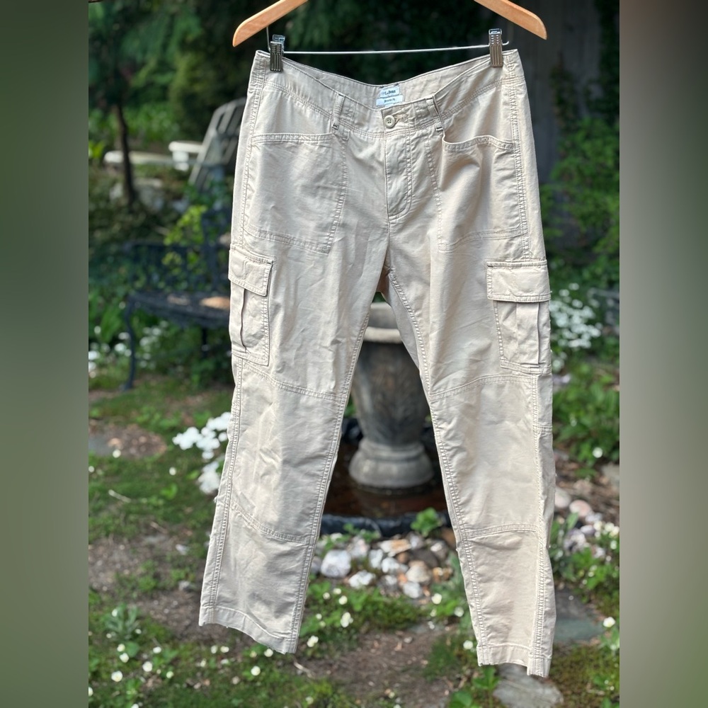 Stretch Canvas Cargo Pants, Mid-Rise Straight-Leg, Favourite fit, khaki, preppy